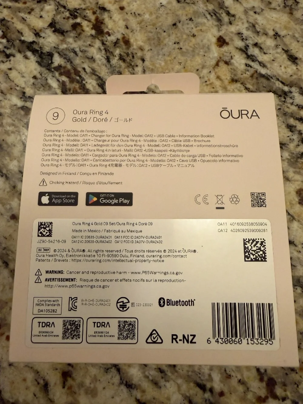 Oura Ring 4 Gold Size 9 + Extra Charging Base